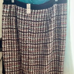 New Knee Length Talbots Bouncle skirt - 14w